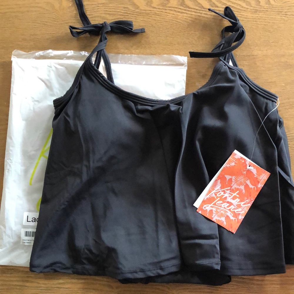 Kortni Jeane Swing Top - Black